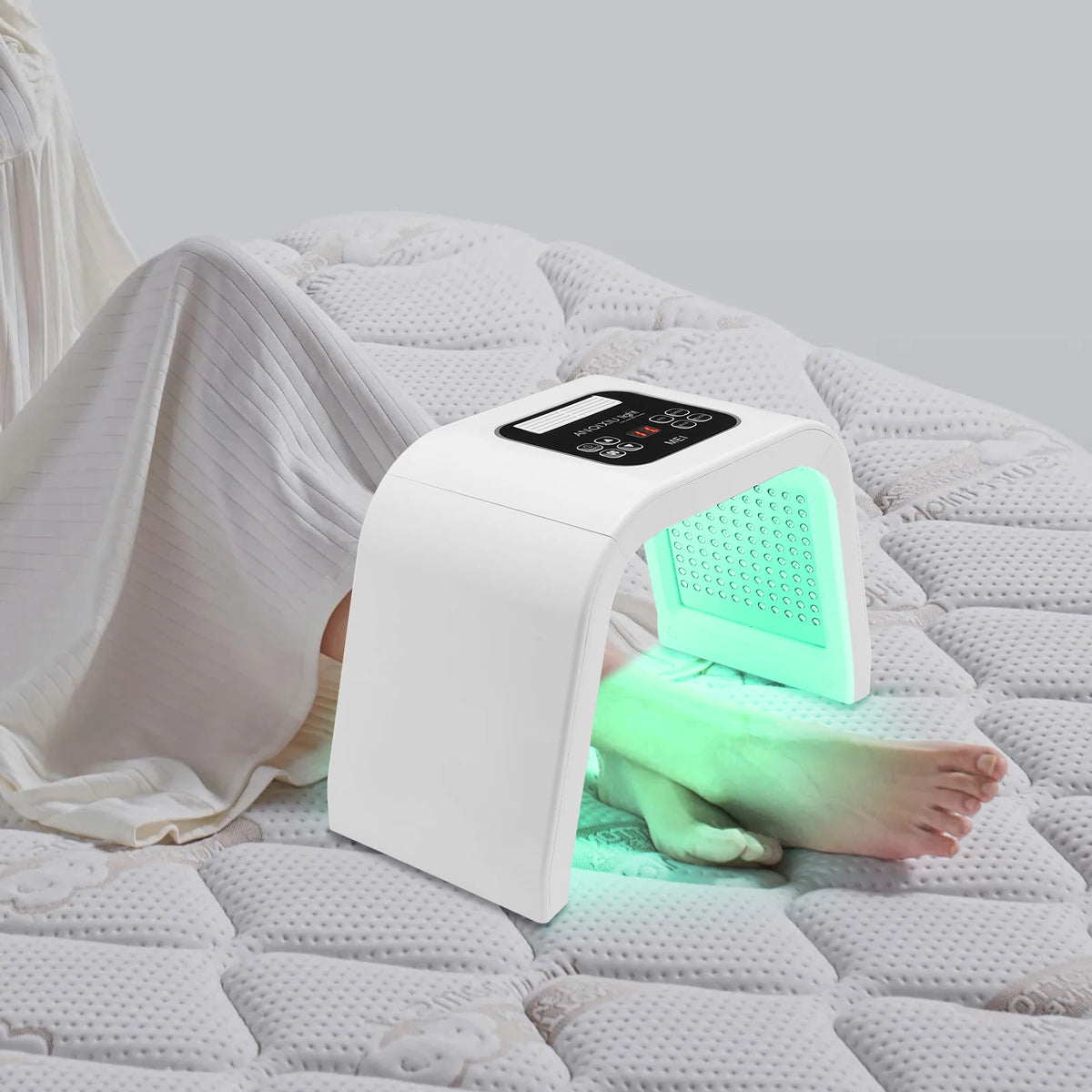 SKINDELÚX Multi-Color LED Facial Light Therapy Machine